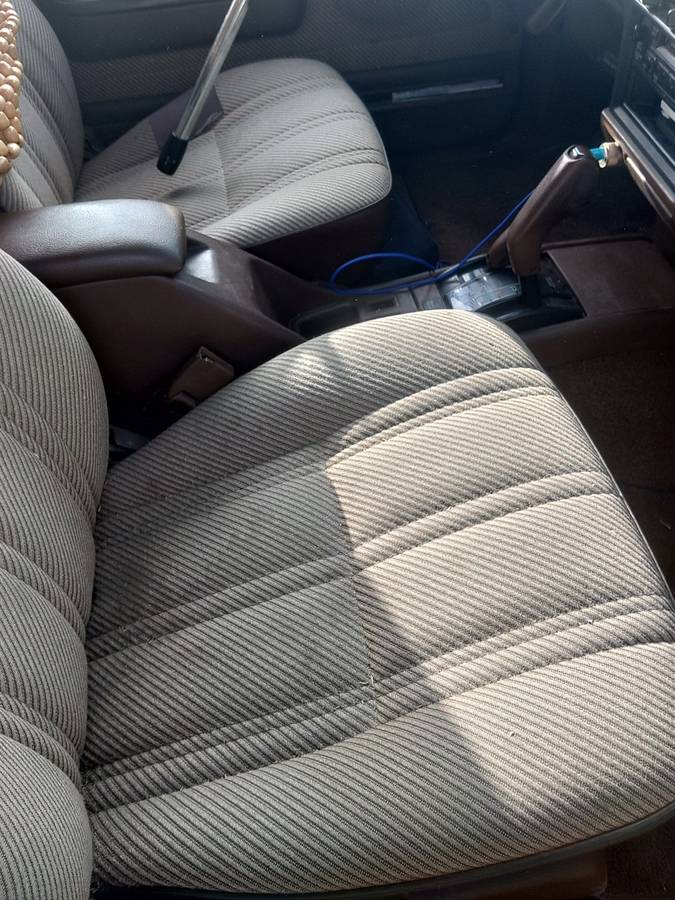 Toyota-4runner-sr5-4wd-1991-brown-4
