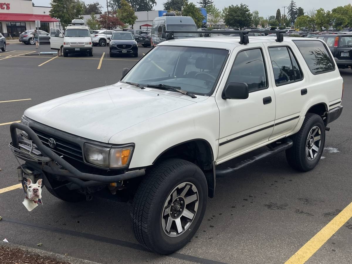 Toyota-4runner-sr5-4x4-1992-white-13