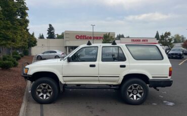 Toyota-4runner-sr5-4x4-1992-white-14