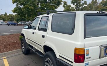 Toyota-4runner-sr5-4x4-1992-white-15