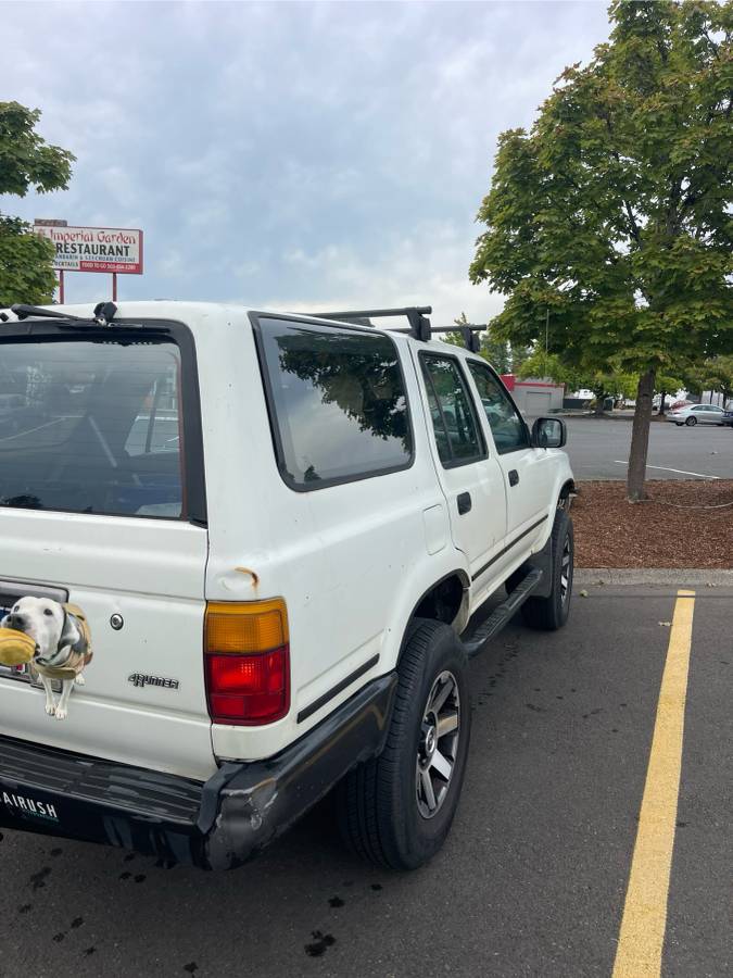 Toyota-4runner-sr5-4x4-1992-white-17
