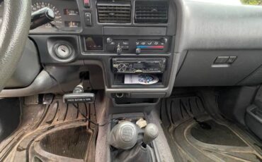 Toyota-4runner-sr5-4x4-1992-white-3