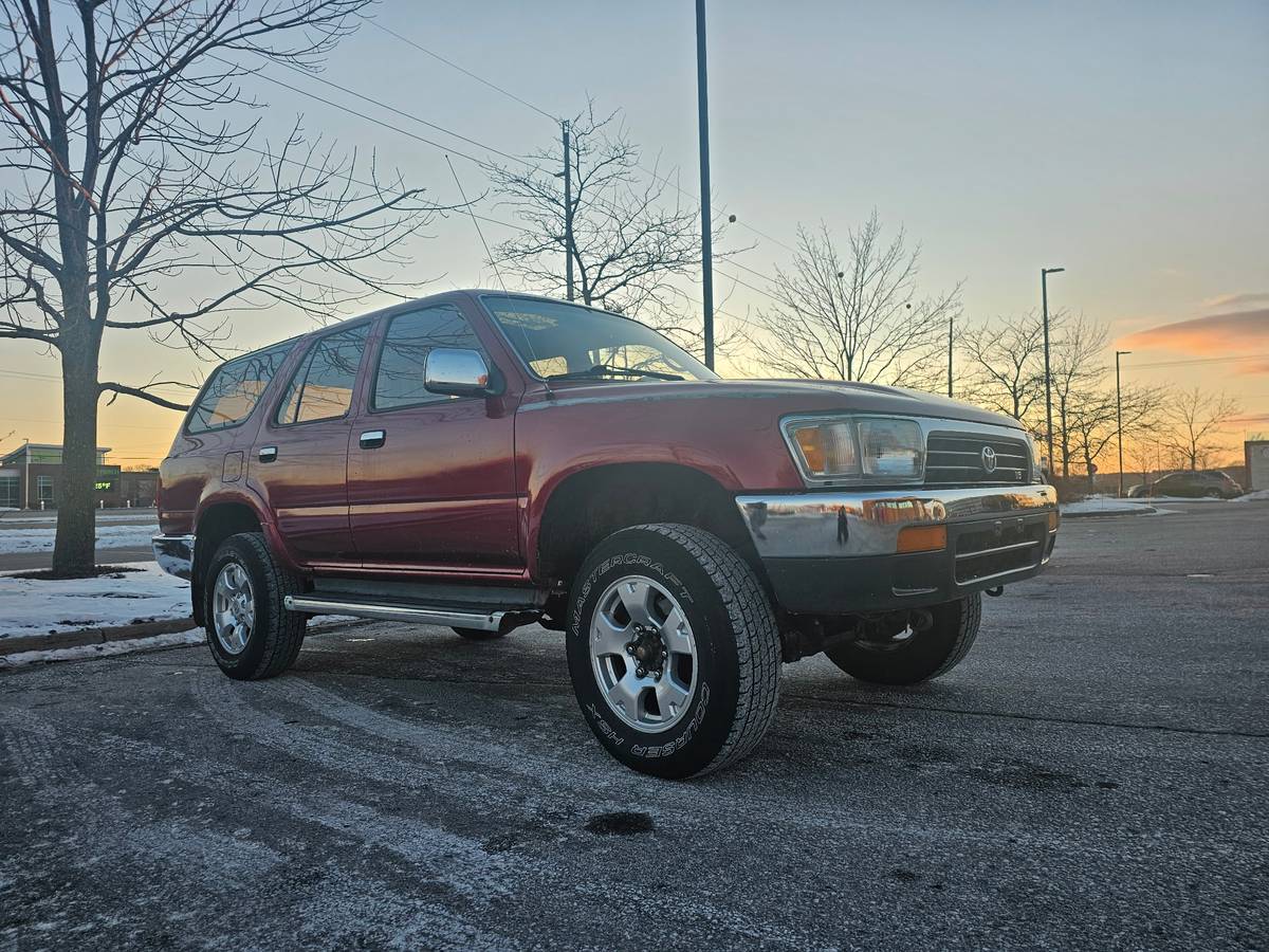 Toyota-4runner-sr5-4x4-1994-red-4