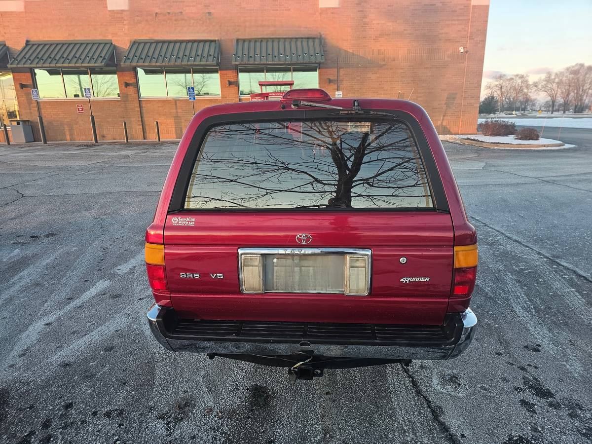 Toyota-4runner-sr5-4x4-1994-red-7