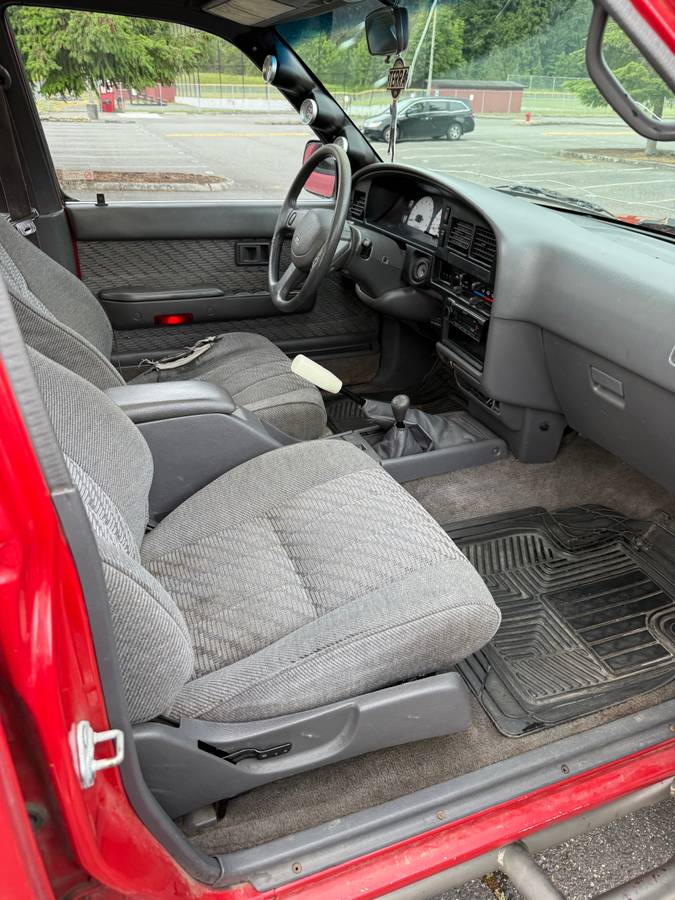 Toyota-4runner-sr5-sport-utility-4d-1994-1