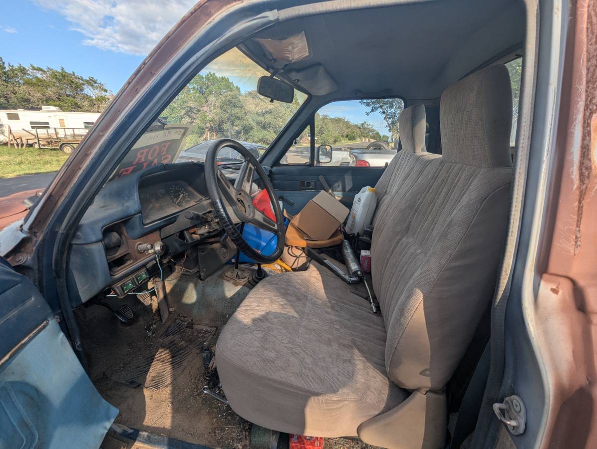 Toyota-4x4-truck-1983-blue-4