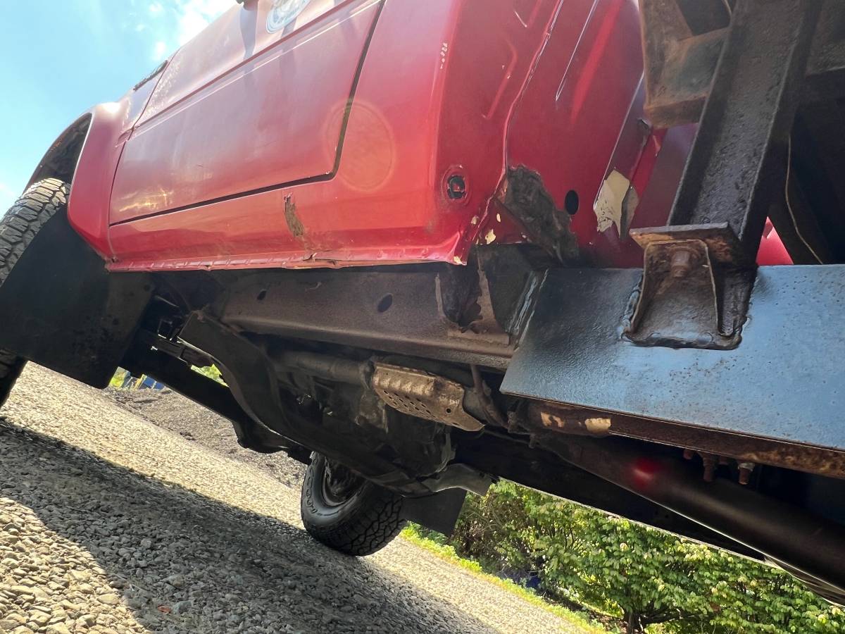 Toyota-4x4-truck-1983-red-10
