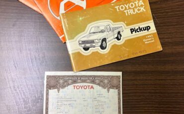 Toyota-4x4-truck-1983-red-20
