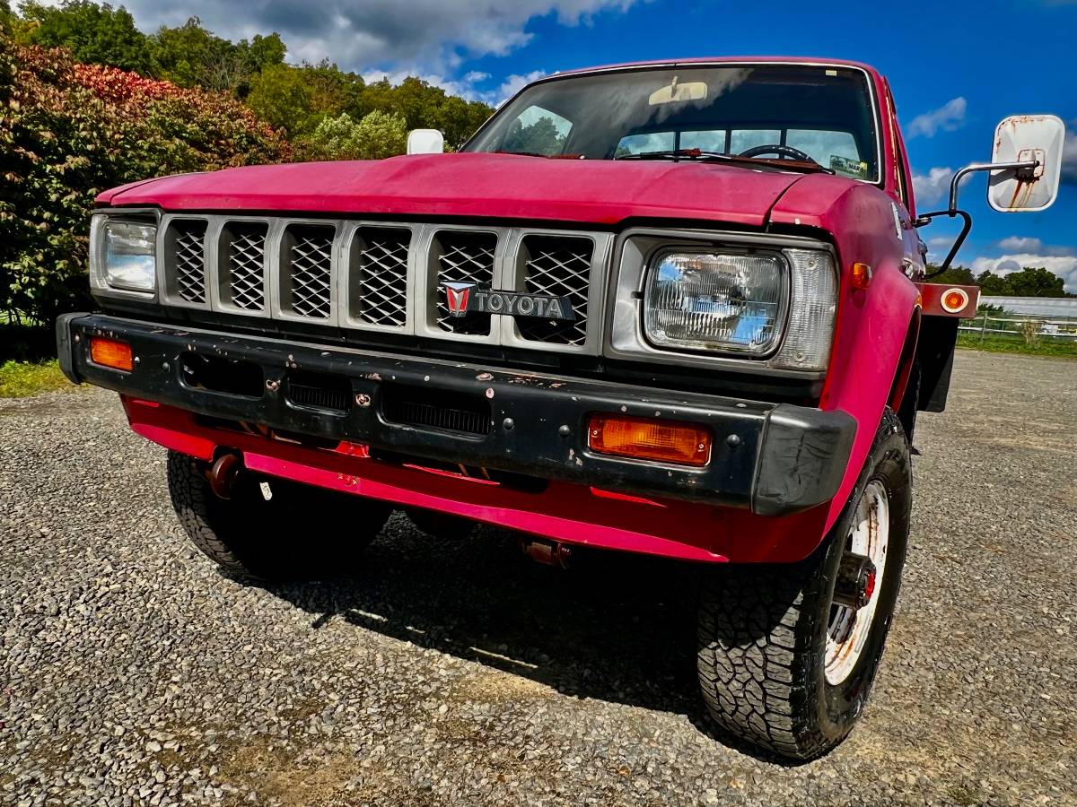 Toyota-4x4-truck-1983-red-6