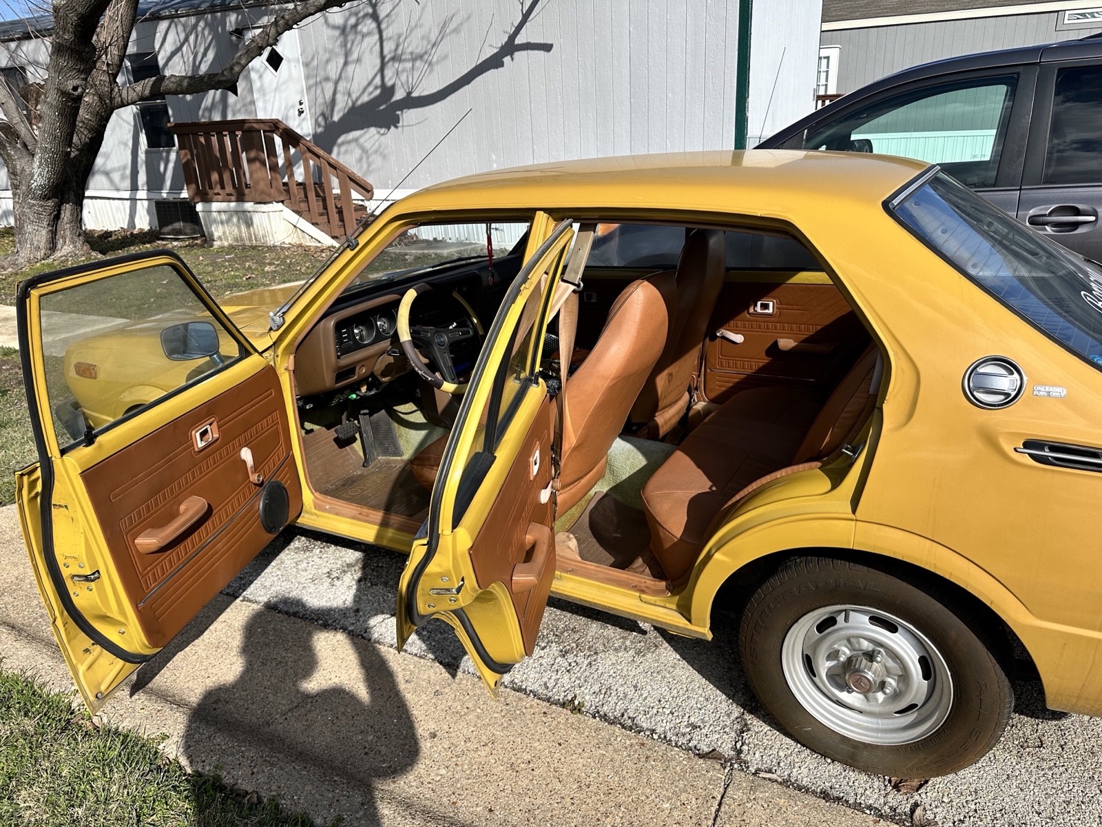 Toyota-Corolla-1976-Coupe-2