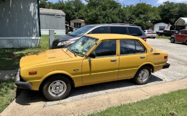 Toyota-Corolla-1976-Coupe-3