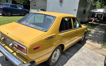 Toyota-Corolla-1976-Coupe-4