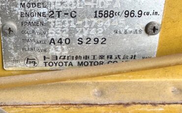 Toyota-Corolla-1976-Coupe-5