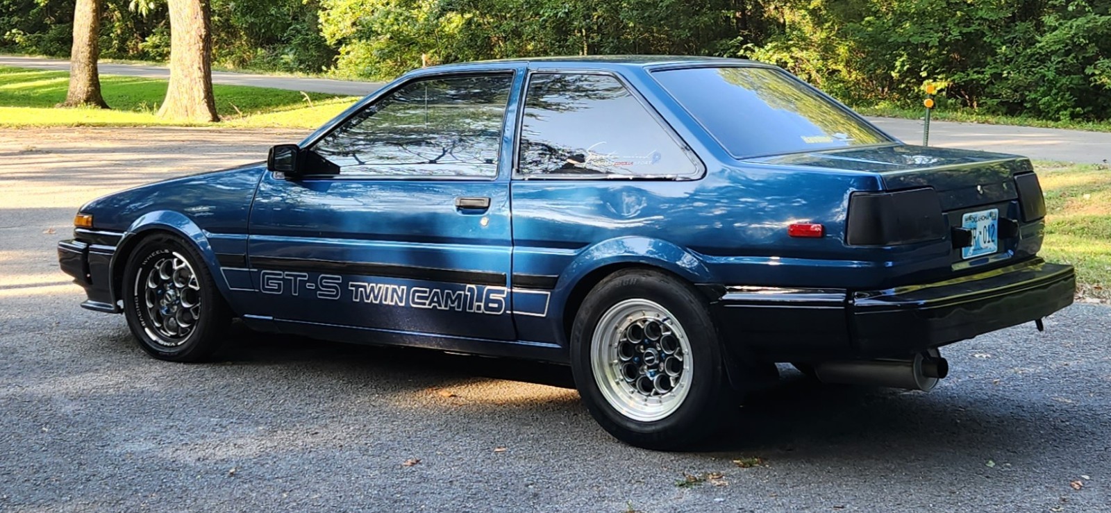 Toyota-Corolla-1985-Coupe-2