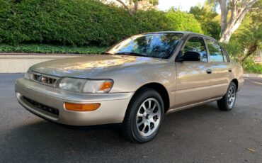 Toyota-Corolla-1996-Sedan-1