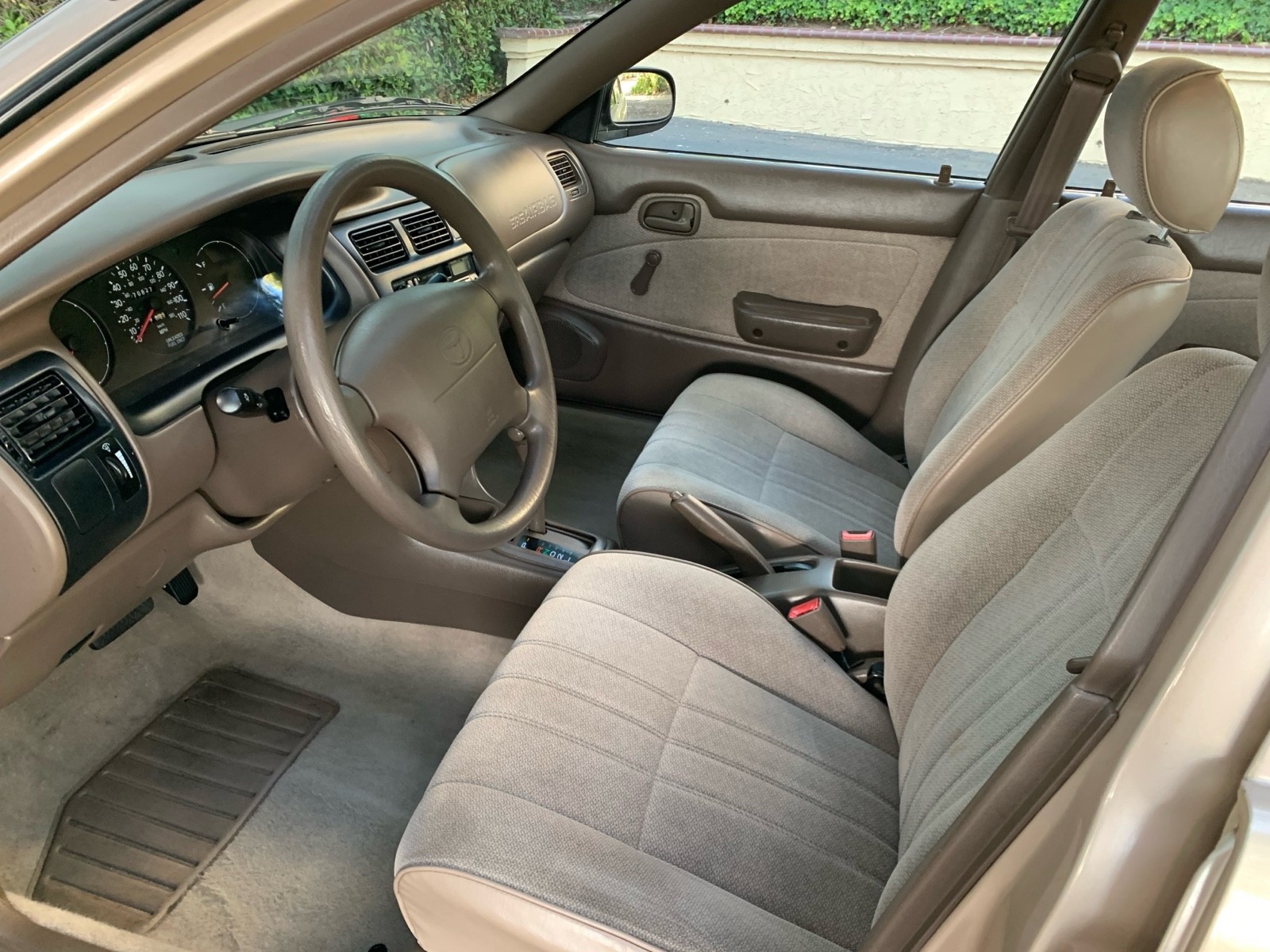 Toyota-Corolla-1996-Sedan-10
