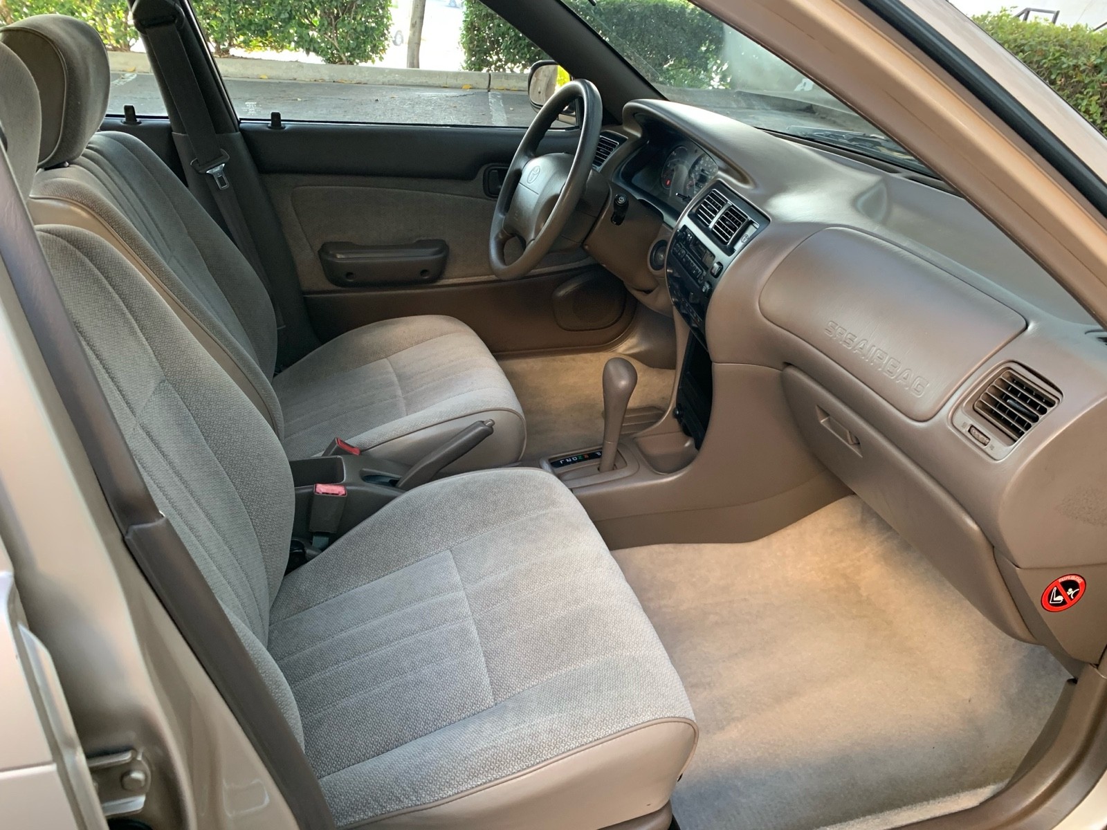 Toyota-Corolla-1996-Sedan-12