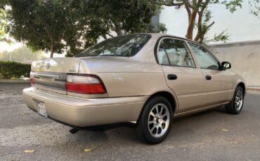 Toyota-Corolla-1996-Sedan-4