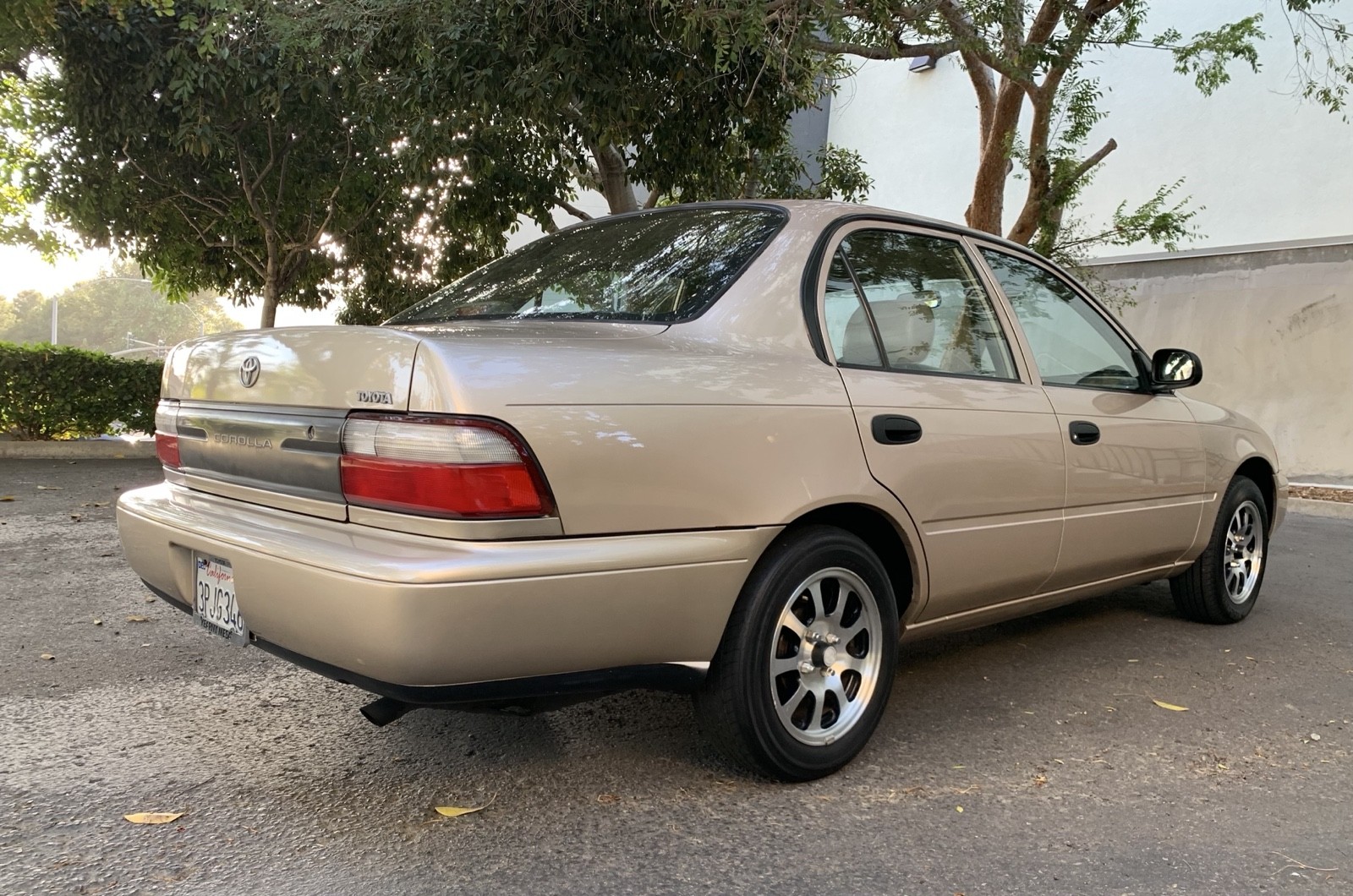 Toyota-Corolla-1996-Sedan-4