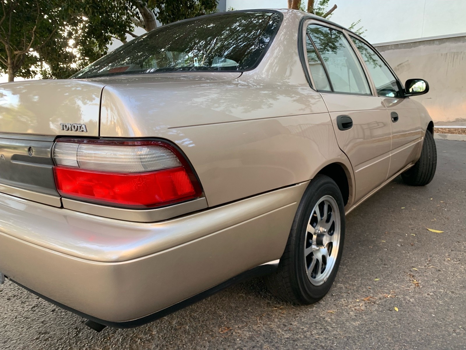 Toyota-Corolla-1996-Sedan-7
