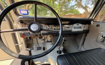 Toyota-FJ-Cruiser-1972-13