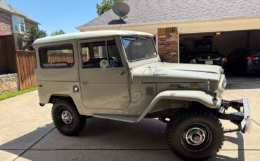 Toyota-FJ-Cruiser-1972-3