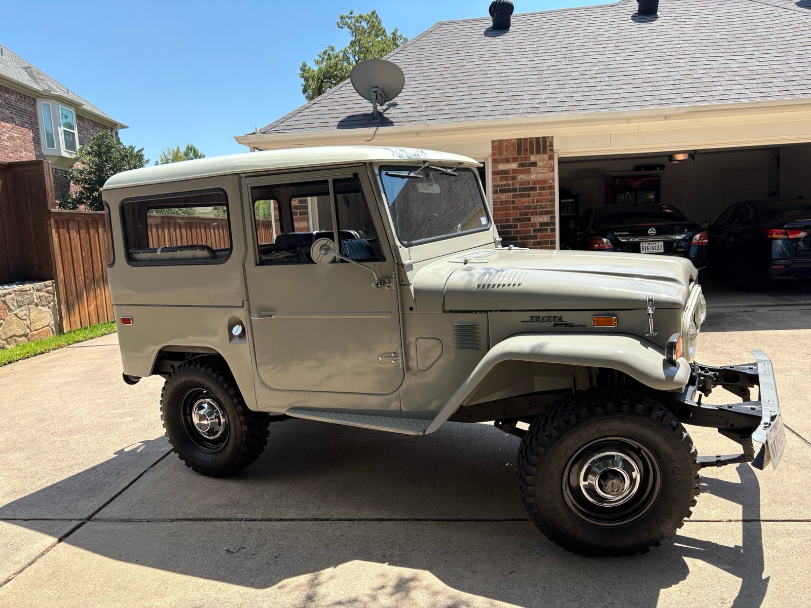 Toyota-FJ-Cruiser-1972-3