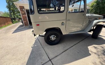 Toyota-FJ-Cruiser-1972-8