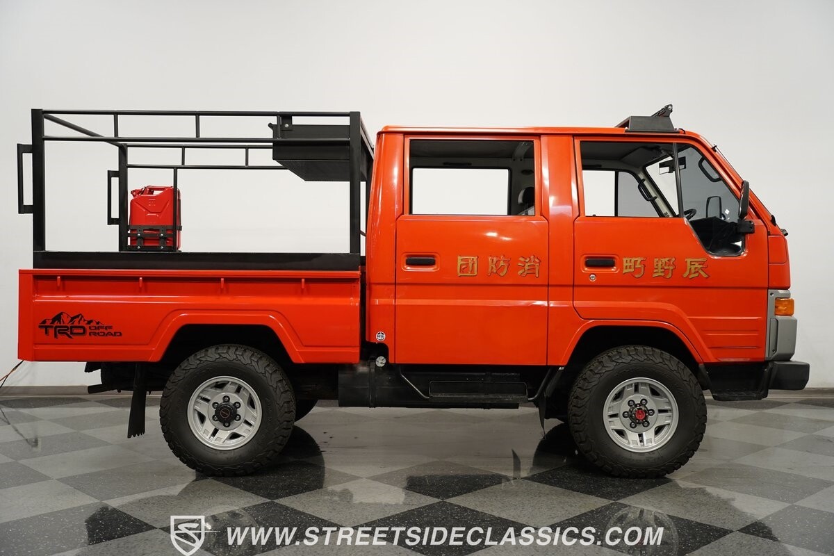 Toyota-HiAce-1988-Pickup-Truck-12