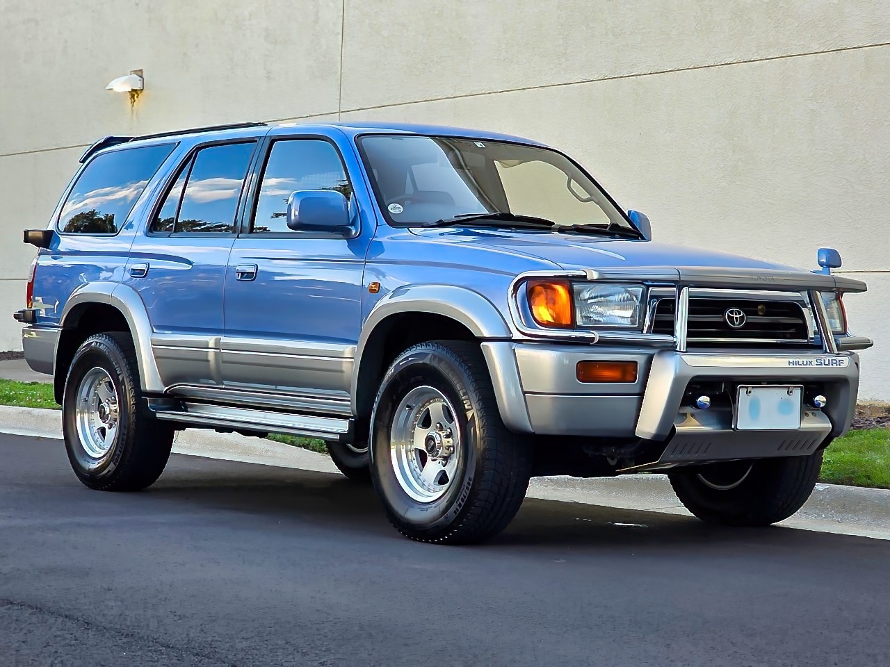 Toyota-Hilux-Surf-1996-SUV-1