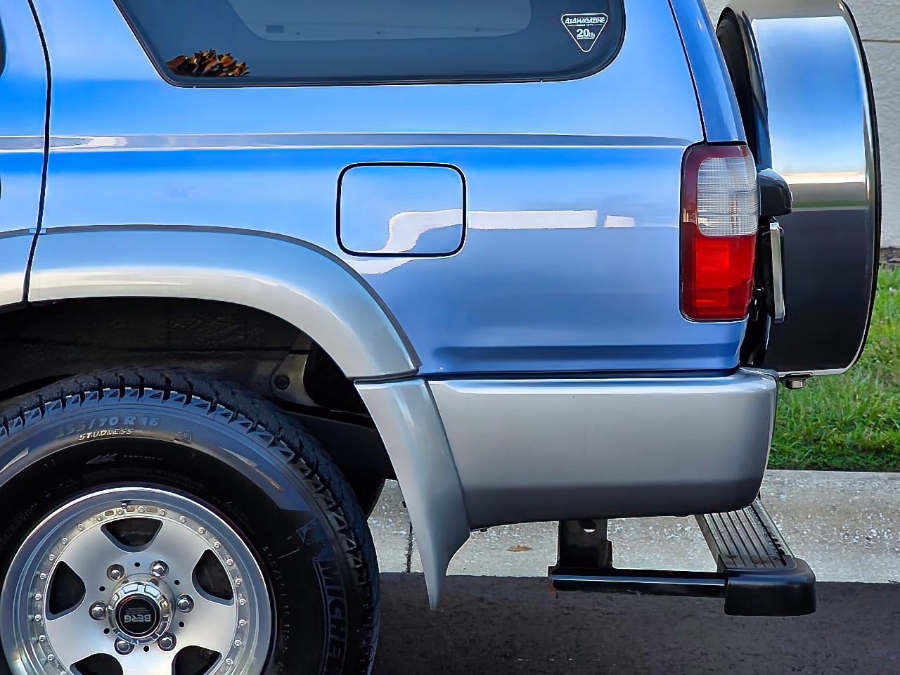 Toyota-Hilux-Surf-1996-SUV-14