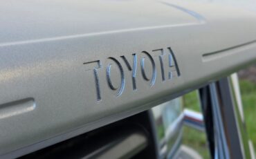 Toyota-Hilux-Surf-1996-SUV-21