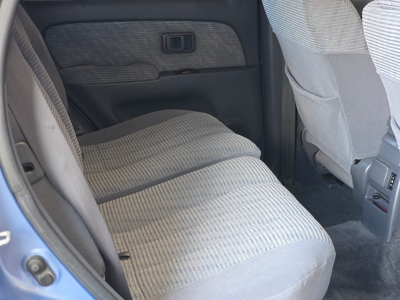 Toyota-Hilux-Surf-1996-SUV-29