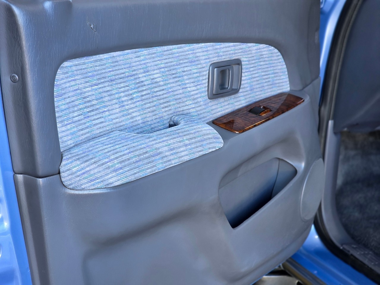 Toyota-Hilux-Surf-1996-SUV-33