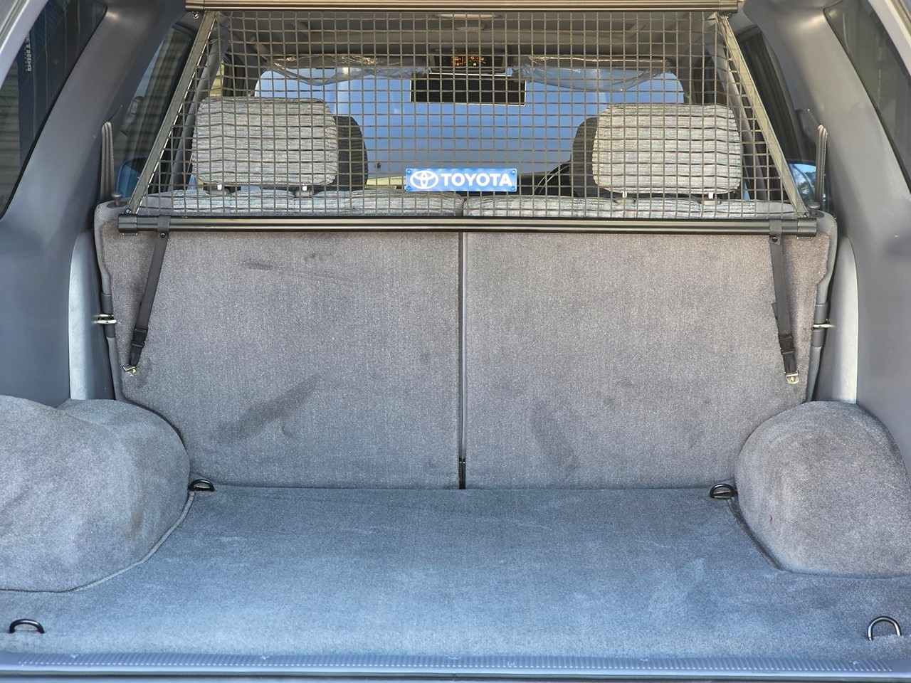 Toyota-Hilux-Surf-1996-SUV-34