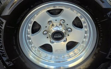 Toyota-Hilux-Surf-1996-SUV-38