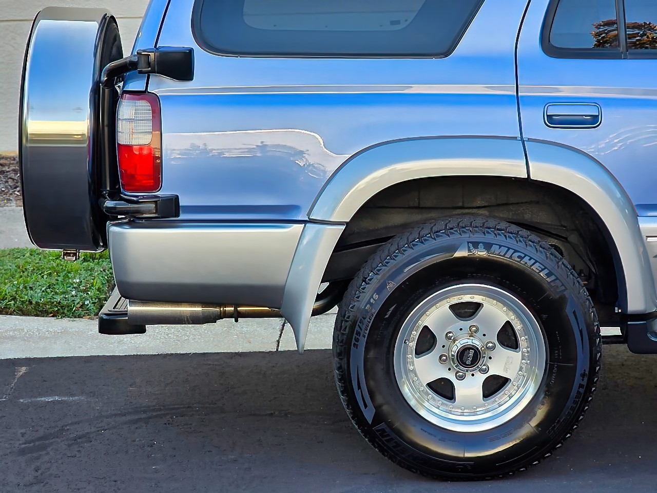 Toyota-Hilux-Surf-1996-SUV-7