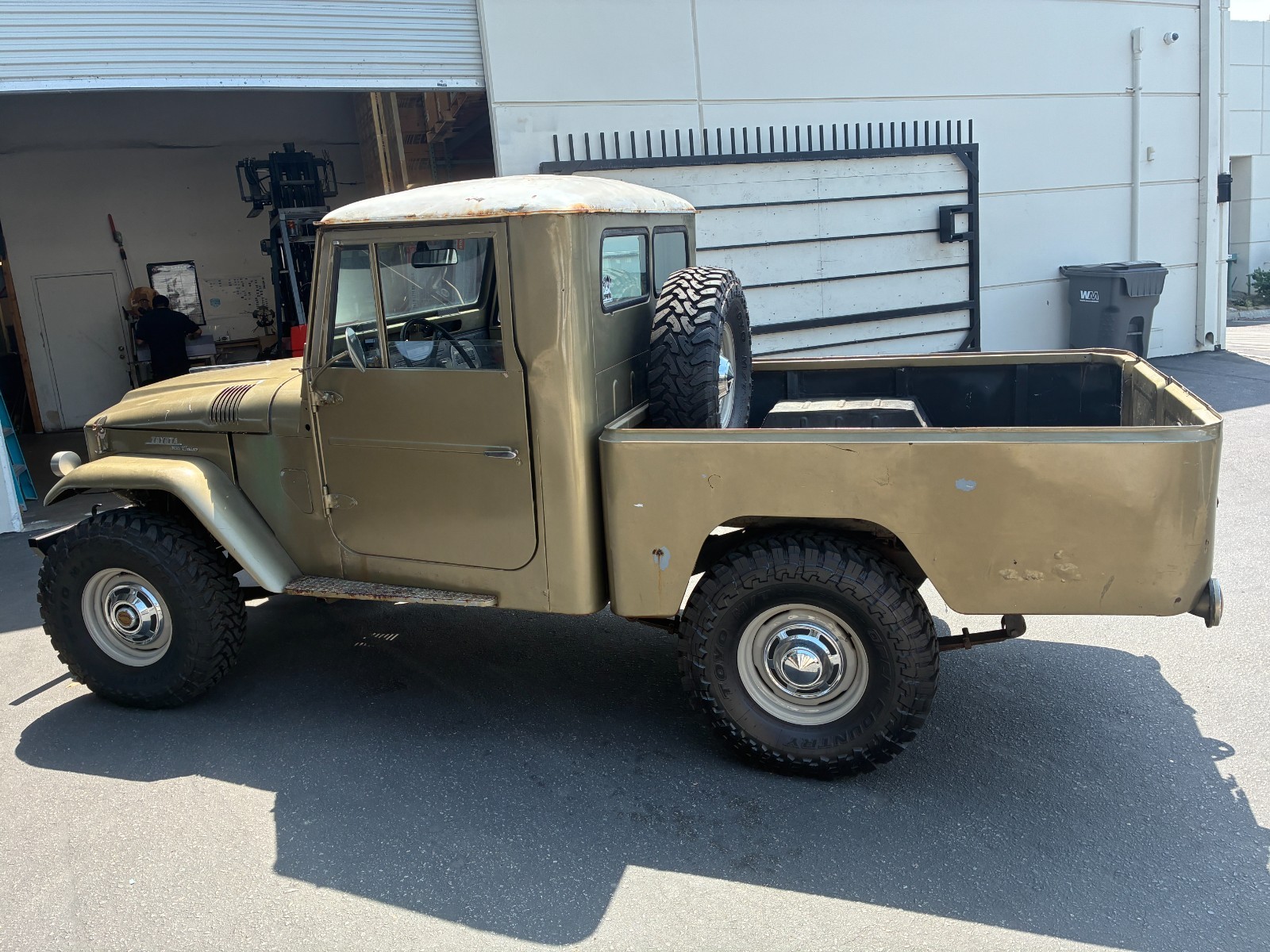 Toyota-Land-Cruiser-1963-2
