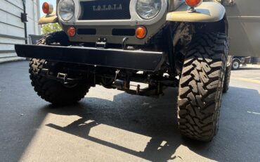 Toyota-Land-Cruiser-1963-3