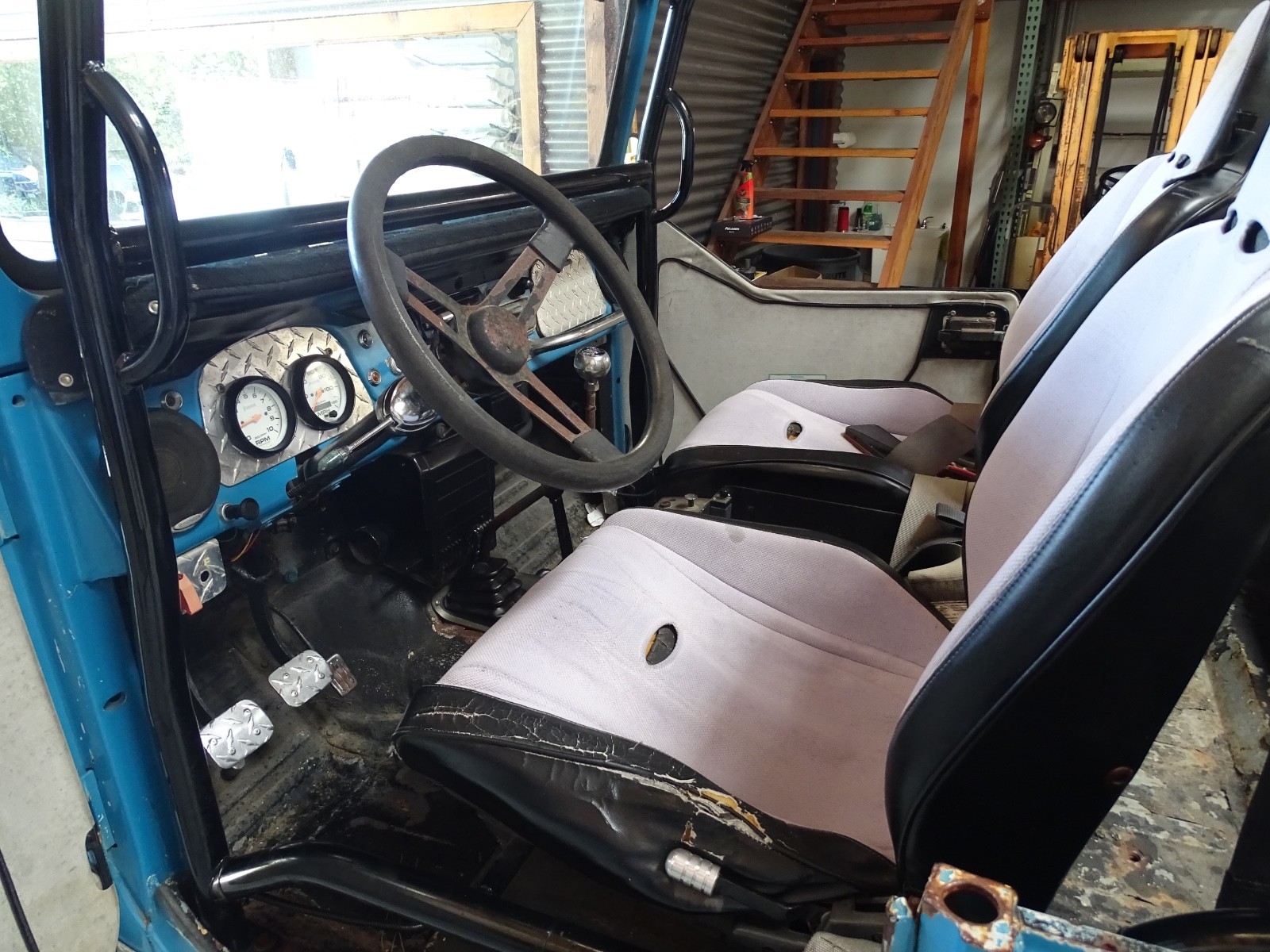 Toyota-Land-Cruiser-1968-10