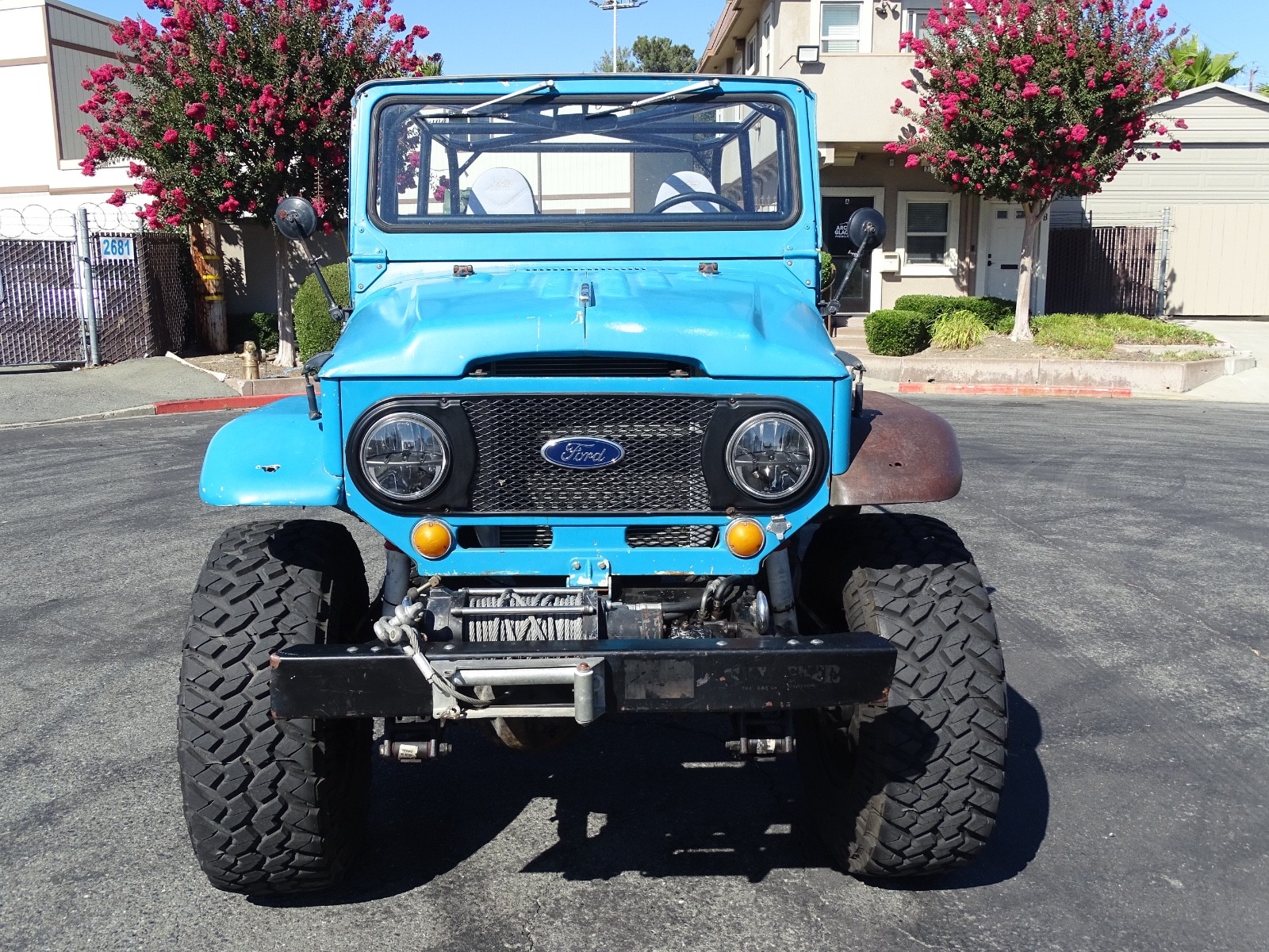 Toyota-Land-Cruiser-1968-6