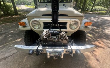 Toyota-Land-Cruiser-1970-SUV-14