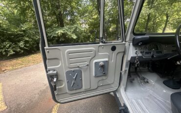 Toyota-Land-Cruiser-1970-SUV-19