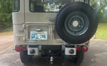 Toyota-Land-Cruiser-1970-SUV-3