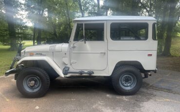 Toyota-Land-Cruiser-1970-SUV-6