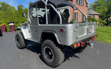 Toyota-Land-Cruiser-1971-4
