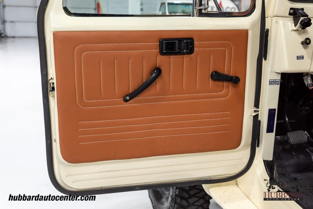 Toyota-Land-Cruiser-1974-Pickup-Truck-11
