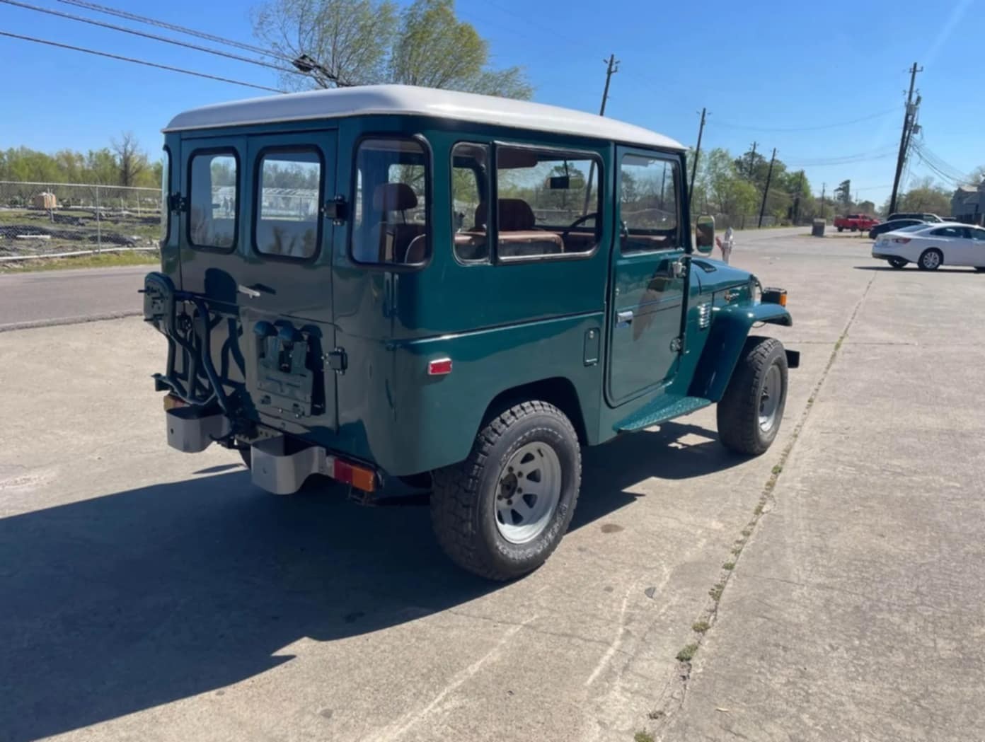 Toyota-Land-Cruiser-1977-SUV-4
