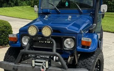Toyota-Land-Cruiser-1979-SUV-1