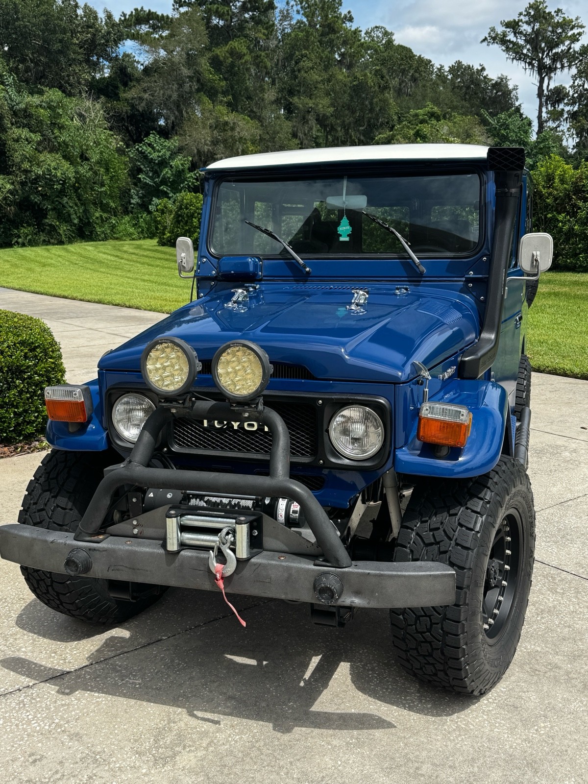 Toyota-Land-Cruiser-1979-SUV-1